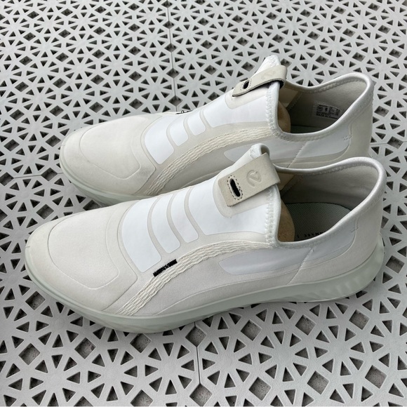 ECCO ATH-1FW WOMEN'S SLIP-ON SNEAKER - Picture 7 of 10